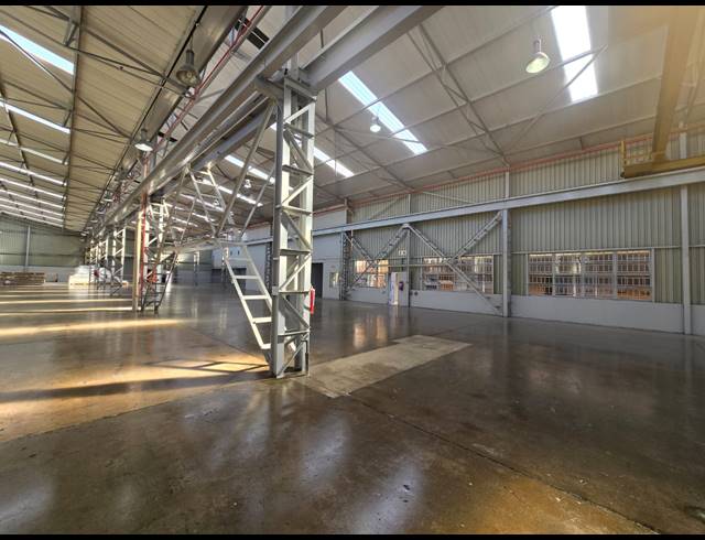 3,442M² WAREHOUSE TO LET IN DENVER
